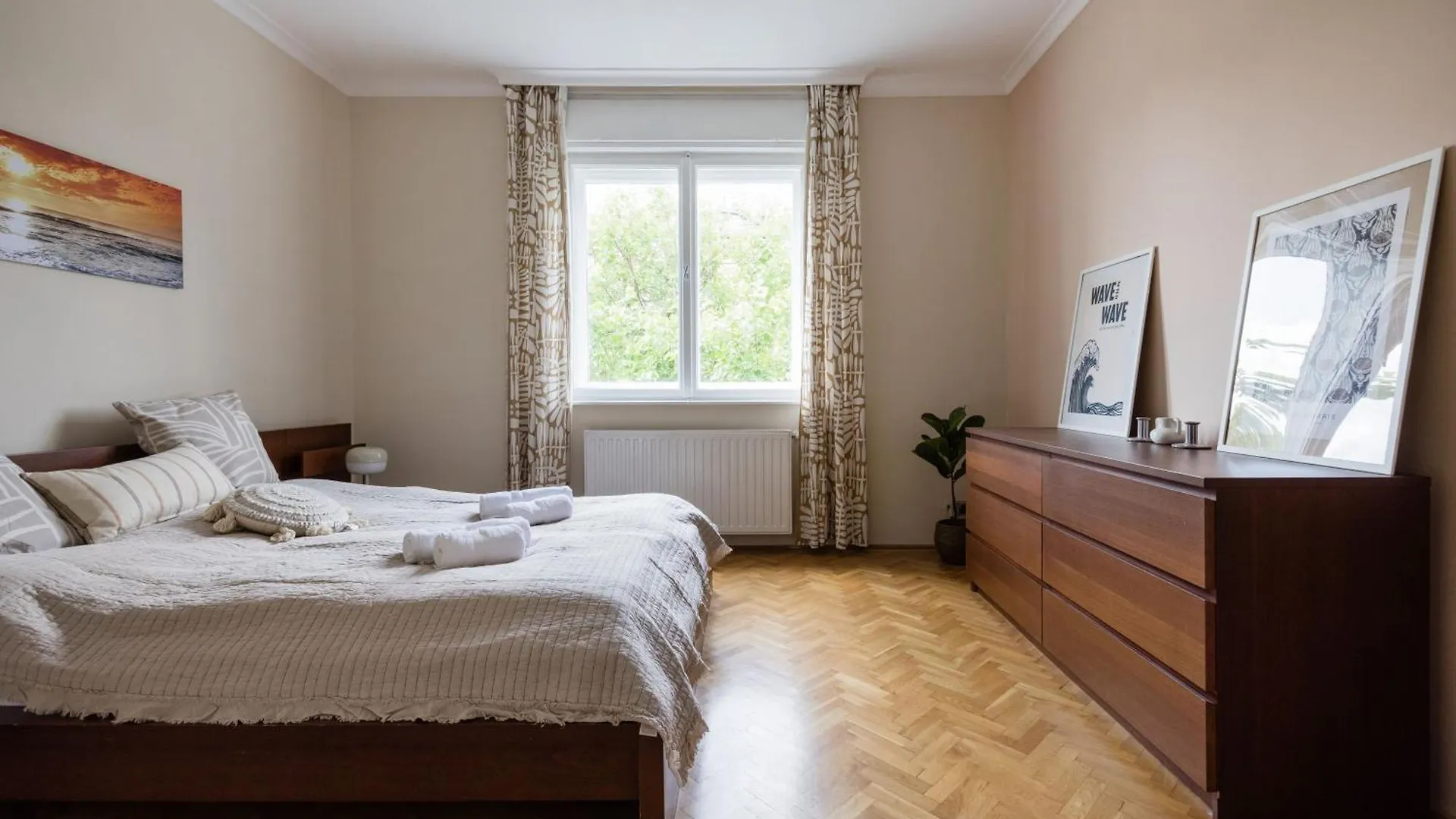 Family Home Near City Park Budapest