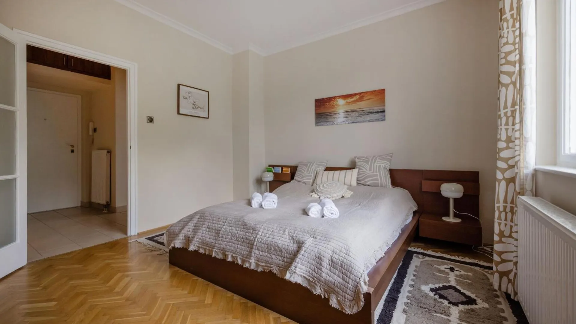 Family Home Near City Park 부다페스트